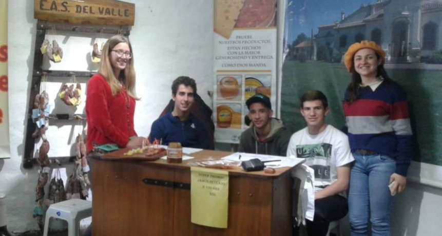 La Escuela Salesiana de Del Valle siempre presente en la Sociedad Rural
