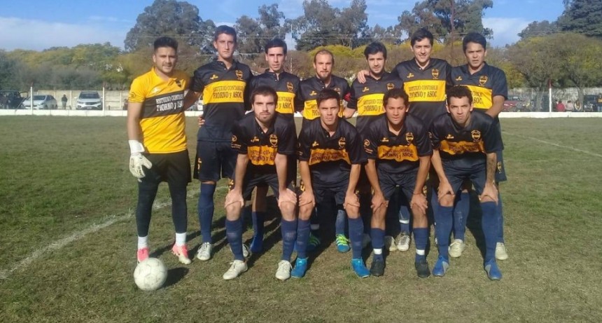 LPF; Con un show de goles en su casa Hurac&aacute;n de Carlos Tejedor se convirti&oacute; en el primer clasificado al Petit