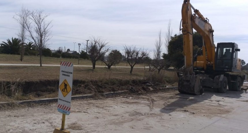 Obras Publicas; se contin&uacute;a con las tareas para terminar con los canales a cielo abierto
