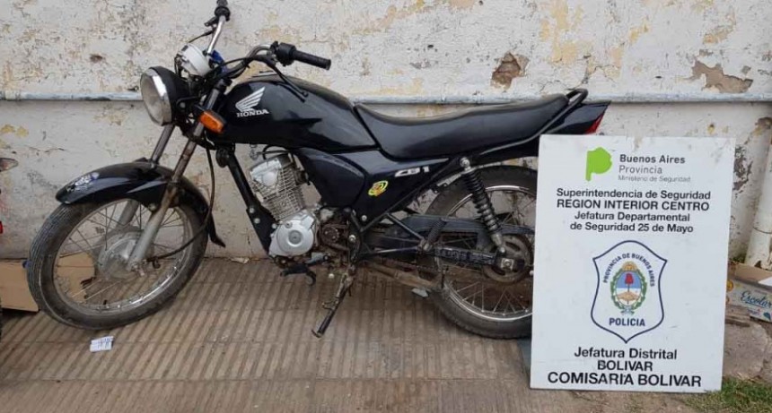 El trabajo de la polic&iacute;a local logr&oacute; el recupero de un motovehiculo con pedido de secuestro