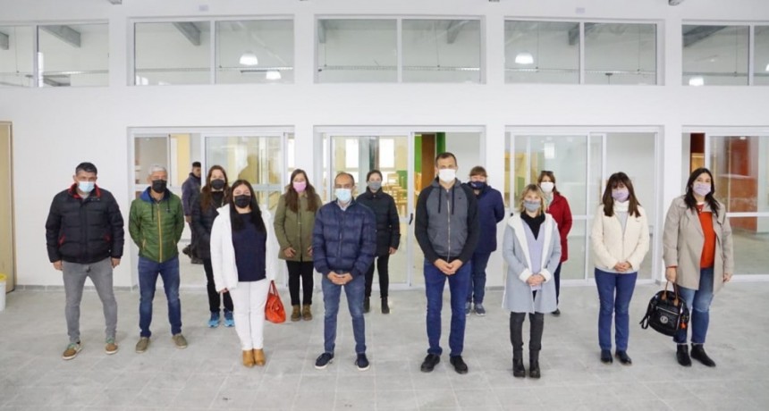 Pisano y Bucca recorrieron las nuevas instalaciones del Jardín nº5, junto a la Comunidad Educativa