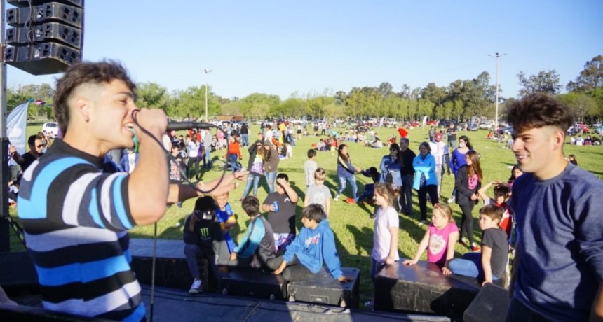 Jóvenes de Bolívar y Pirovano celebraron el día del estudiante