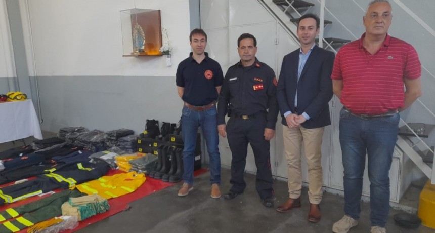 Bomberos Voluntarios hizo conocer las inversiones en material de trabajo, hechas recientemente