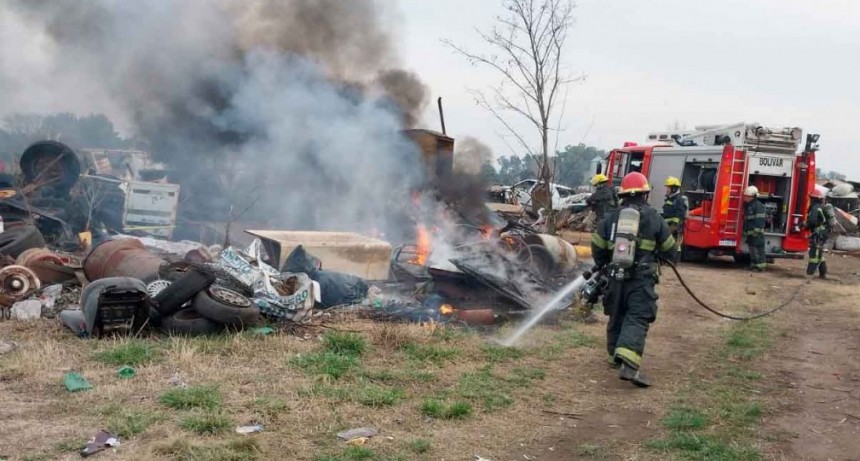 Bomberos acudió a un incendio en Barrio Jardín