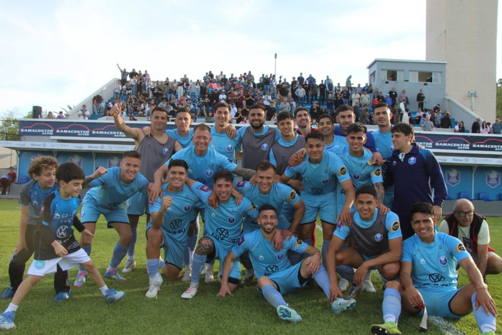 El “Cele” goleó a San Martín y se clasificó a semifinales 