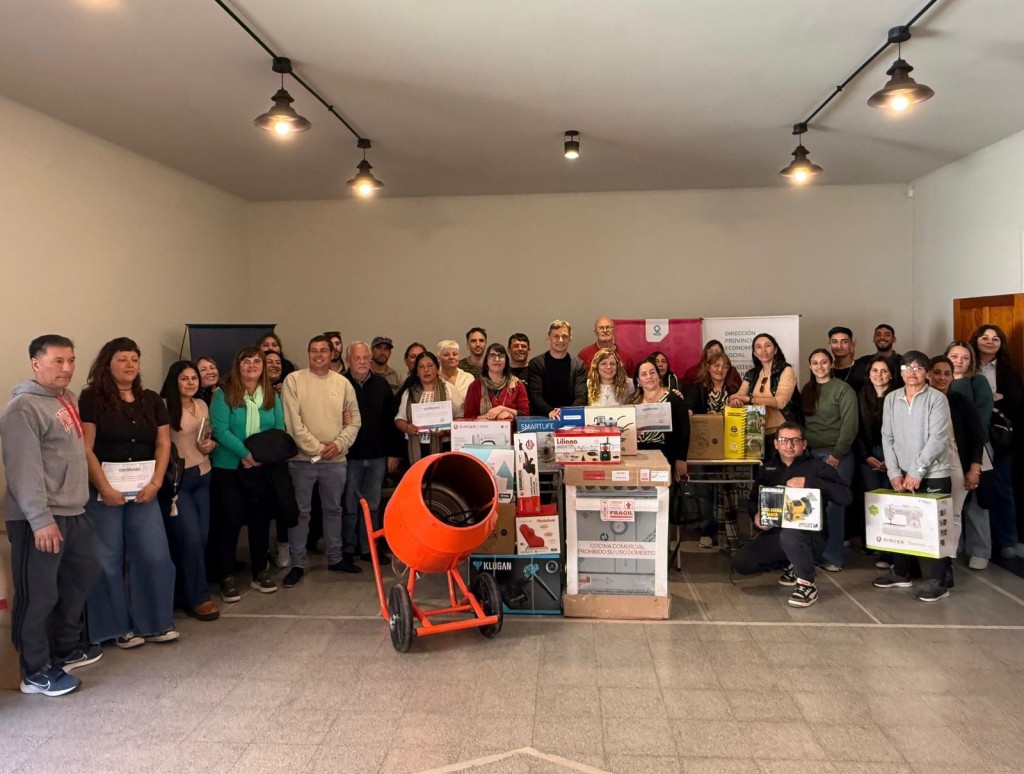Mas de 14 millones de pesos en herramientas para fortalecer emprendimientos de Bol&oacute;var 