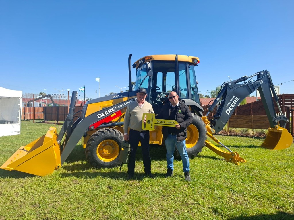 La Campi&ntilde;a Vial avanza en la incorporaci&oacute;n de maquinaria y tecnolog&iacute;a, visitamos el stand de Diesel Lange (vendedor) en la Expo Bol&iacute;var 2026