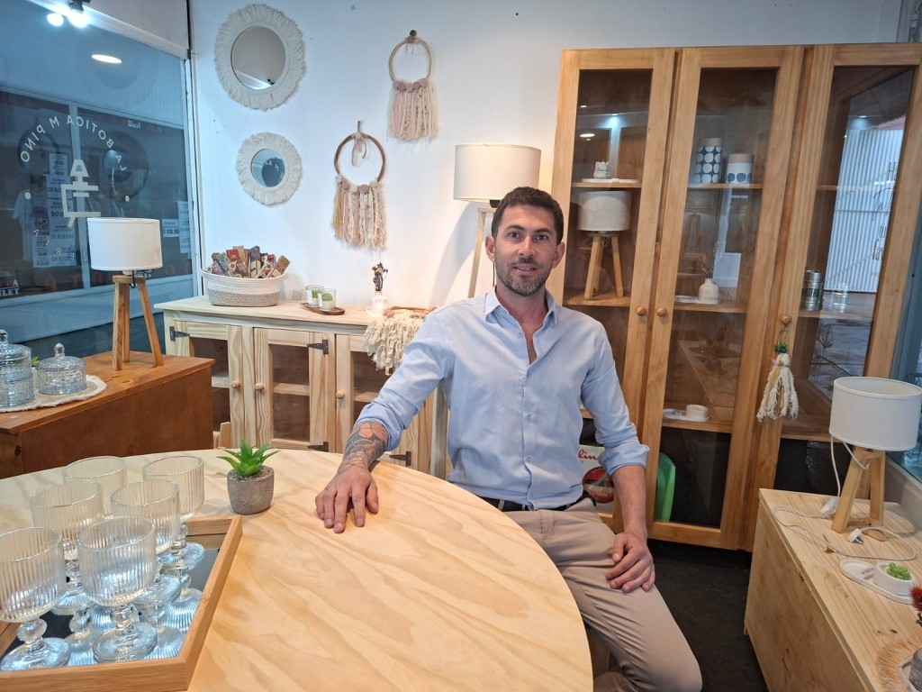 La Botica M Pino, Un mundo Sub y La Botica de Marce, est&aacute;n en la Expo Bol&iacute;var con sus productos y servicios