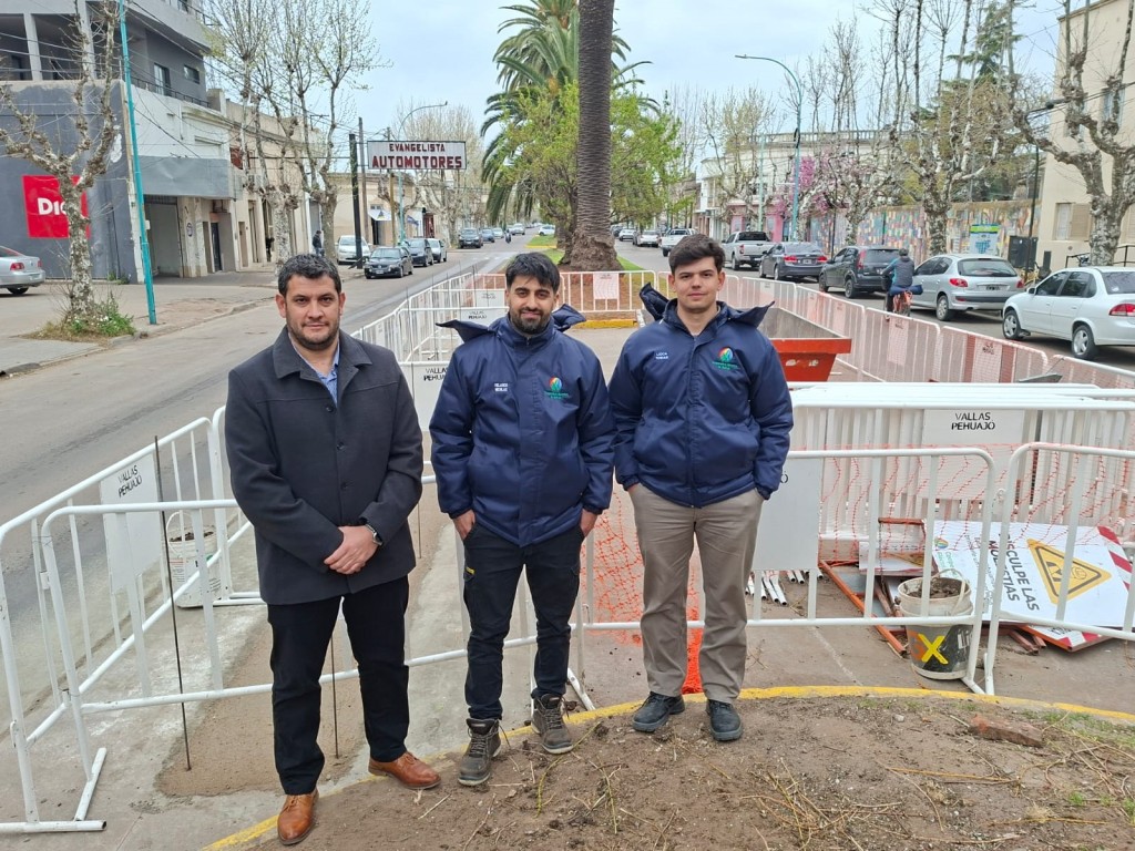 Avenida Alsina: la Cooperativa El&eacute;ctrica trabaja sobre un Cnetro de Transformaci&oacute;n que va a resolver las sobrecargas del verano