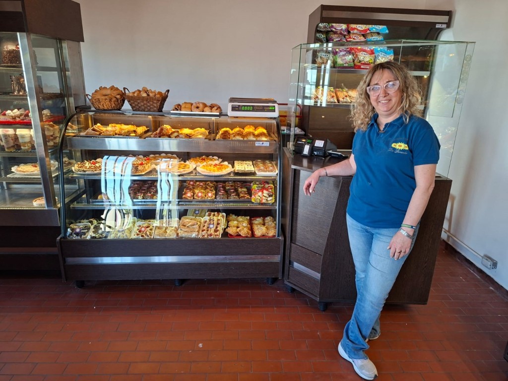 Confiter&iacute;a y Panader&iacute;a Los Girasoles inaugur&oacute; una nuevo punto de venta en la ciudad, esta  vez en Castelli y Rafael Hern&aacute;ndez