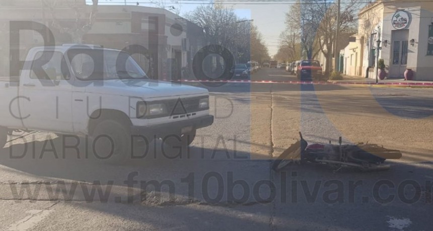 Impacto en Avenida Brown y calle B&oacute;er: Una moto y una camioneta se vieron involucrados