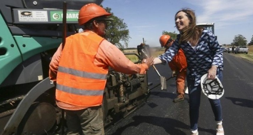 Vidal celebr&oacute; llegar a los 3600 kil&oacute;metros de rutas rehabilitadas