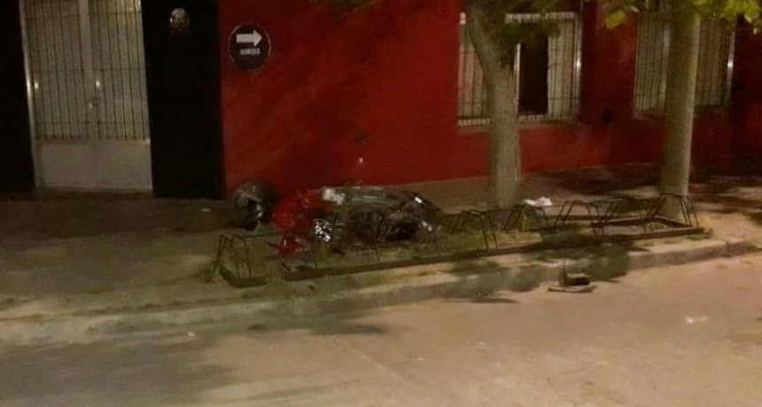 Continua con pron&oacute;stico reservado la joven motociclista del accidente producido en la noche del lunes 