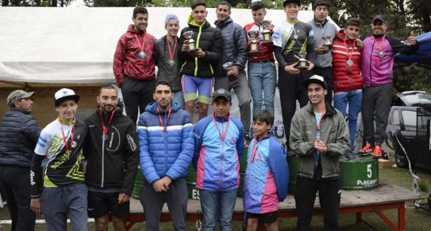 Dos primeros puestos de la Escuela de Ciclismo en Daireaux