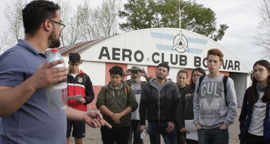 Estudiantes del Proyecto Preparatoria realizaron un experimento en el Aeroclub