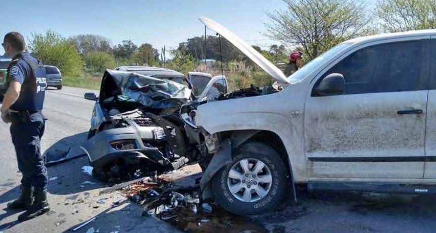 Ca&ntilde;uelas: Choque frontal en la Ruta 205
