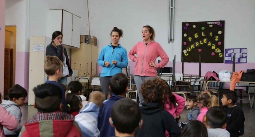La Direcci&oacute;n de Ni&ntilde;ez brind&oacute; un taller en el CEC de Villa Diamante
