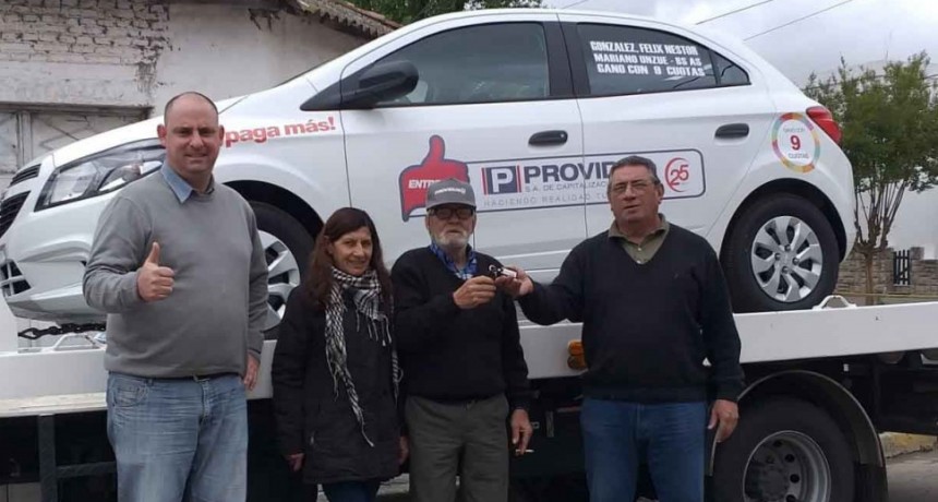 PROVIDUS entreg&oacute; un autom&oacute;vil 0km a un vecino de la localidad de Unzue