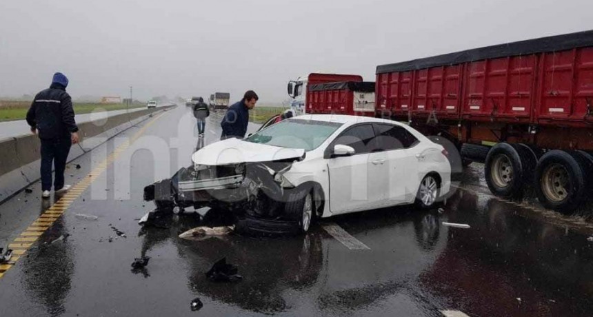 Ruta 226 km 275: Cinco personas heridas tras un fuerte accidente