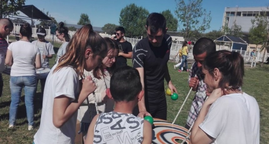 LOS JARDINES MATERNALES MUNICIPALES FESTEJARON EL D&Iacute;A DE LA FAMILIA