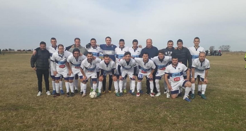 Los Copetones abrieron el desempate de la 2&ordm; divisi&oacute;n ganando como locales