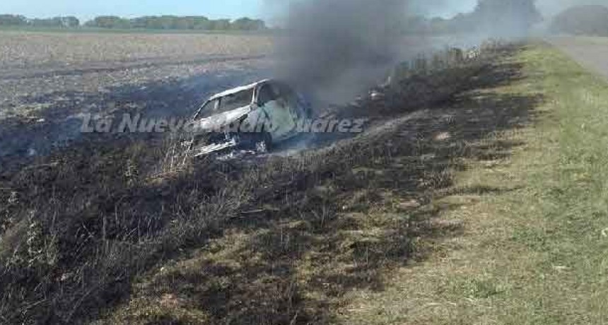 Coronel Suarez: Retir&oacute; el auto de una concesionaria de Olavarr&iacute;a y tom&oacute; fuego en plena ruta