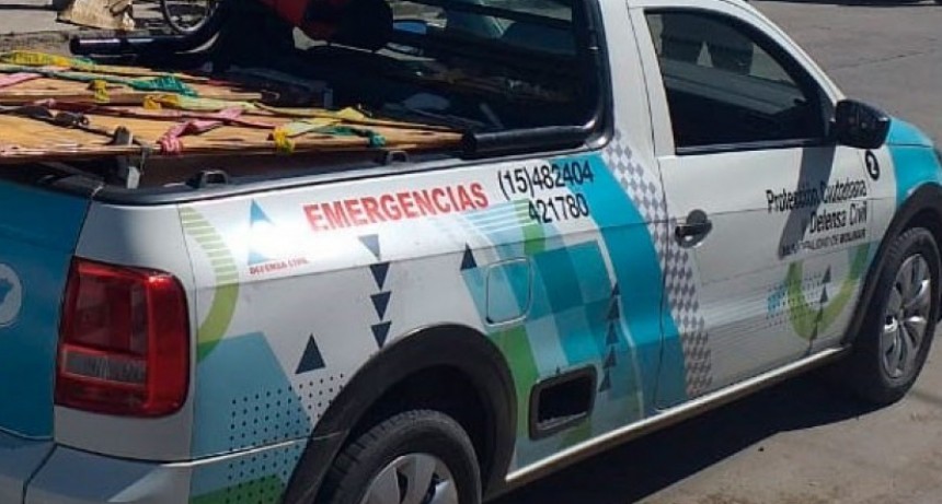 Una joven fue trasladada al hospital tras el impacto de una moto y un autom&oacute;vil
