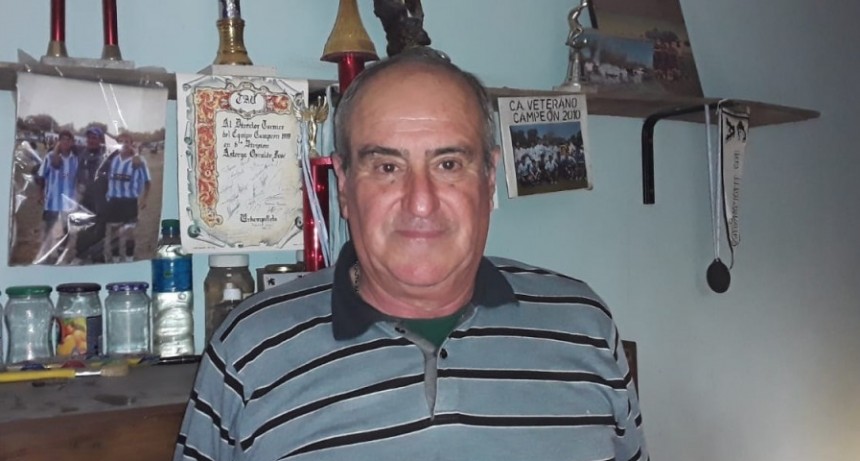 Osvaldo Astorga: &ldquo;Hoy necesitamos jugadores que sepan entender el f&uacute;tbol e interpretarlo&rdquo;