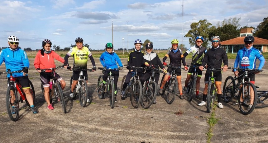 Juan Manuel Ch&aacute;ves: &ldquo;Sumamos otra alegr&iacute;a al deporte, primero el Running y ahora el Ciclismo&rdquo;