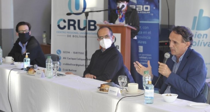 Se firmaron convenios por la obra completa de cloacas en Urdampilleta, agua en Hale, red de aguas de Bol&iacute;var e integraci&oacute;n barrios del sur