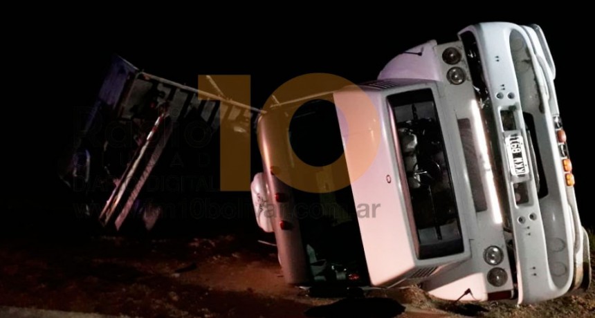 Ruta 226: Volc&oacute; un cami&oacute;n cargado con arena