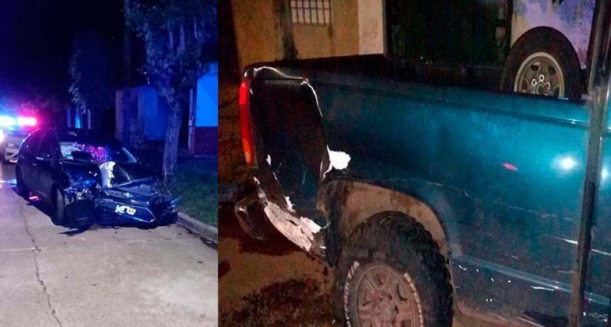 Violento impacto de un veh&iacute;culo
