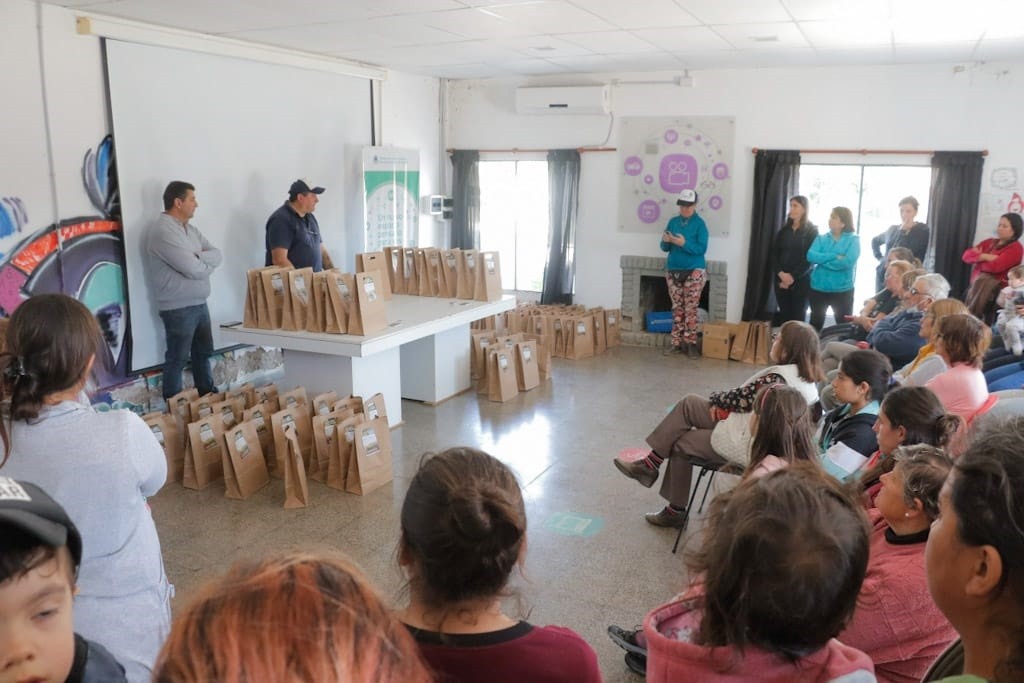 El programa 'Huertas Familiares' llegó a las localidades