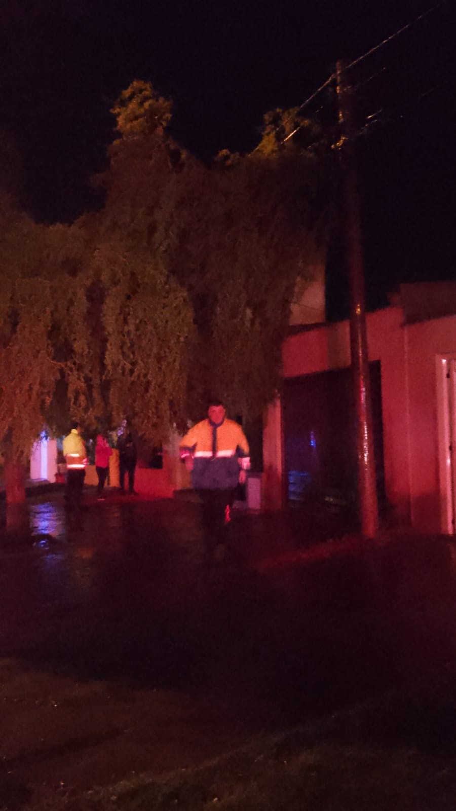 Bomberos asistieron a un alerta de incendio en una vivienda de Los Zorzales