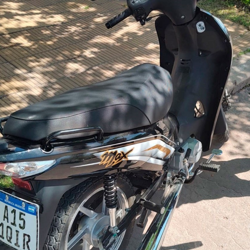 Colisión entre una moto y una bicicleta