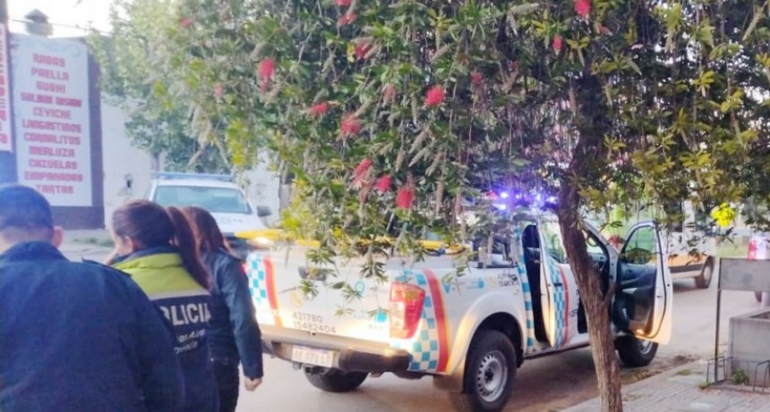 Hallaron un hombre que sería oriundo de Henderson, con un presumible golpe que le generó el estado de insconciencia