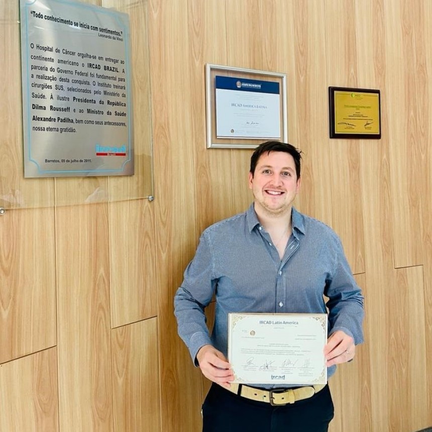 Doctor Andrés Lucía (Gastroenterólogo): “Hice una capacitación de Simulación en Endoscopía Digestiva, en San Pablo-Brasil”