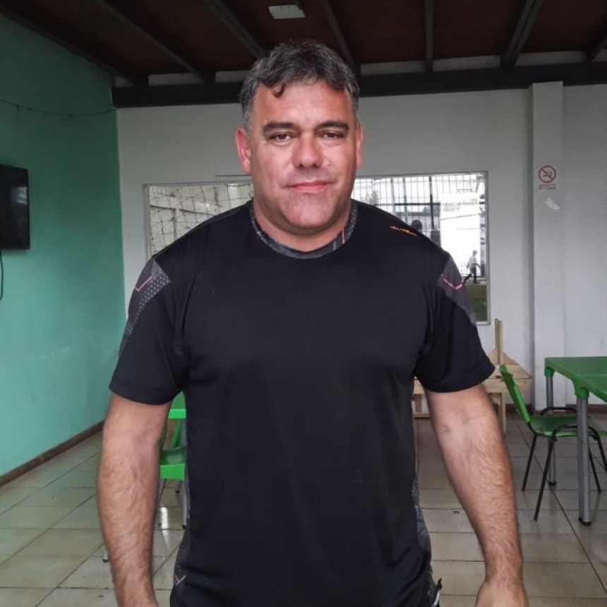 Adrián Fuster: 