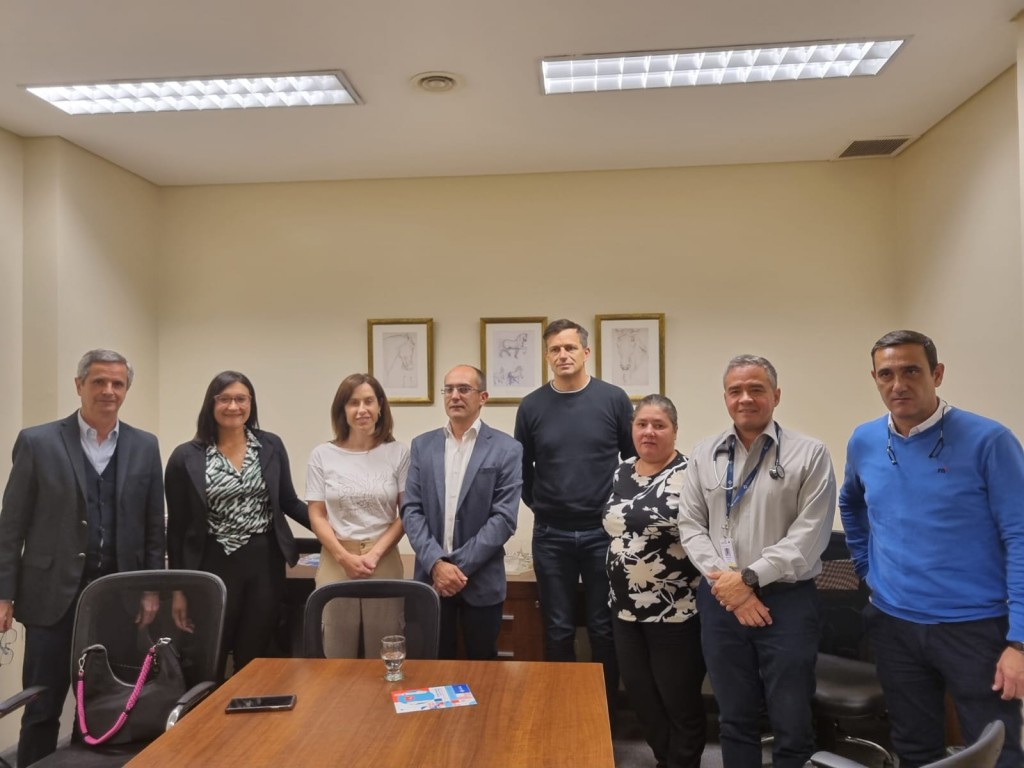 Pisano, Bucca y autoridades de salud recorrieron el Hospital Universitario  Austral