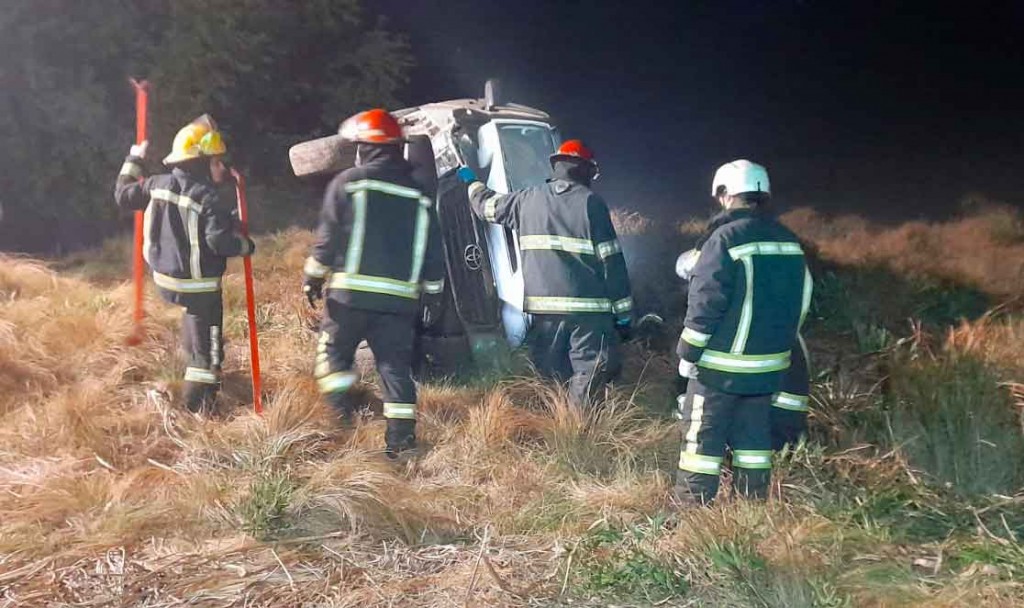 Vuelco sin heridos en prolongación 25 de Mayo y Ruta 205 vieja