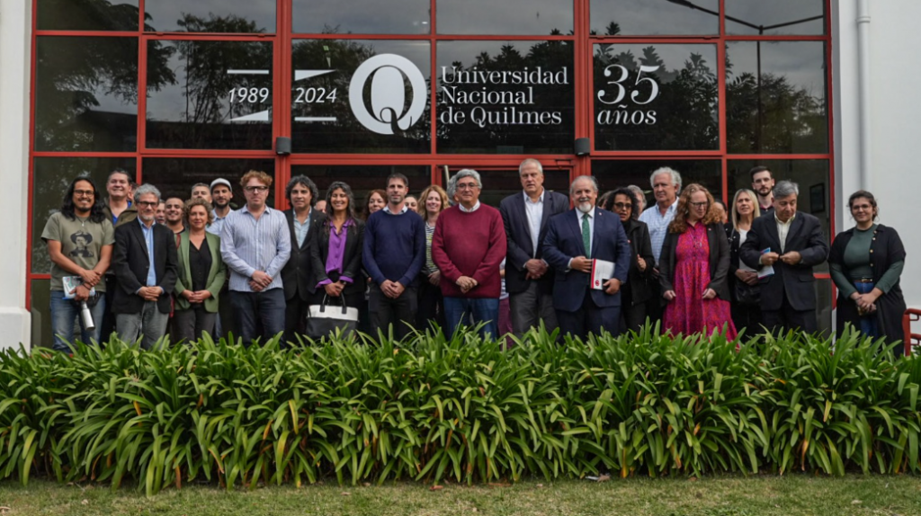 El ministro Javier Rodríguez lanzó el Primer Congreso Internacional de Alimentos, participaron los rectores de la Universidad Nacional de Hurlingham y de Quilmes