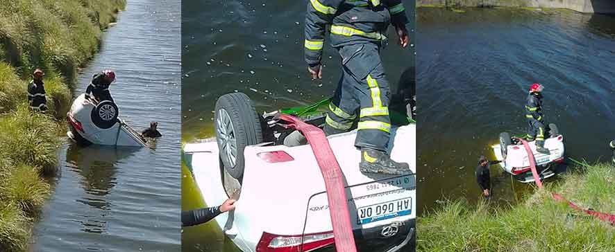 Ruta 226: Un conductor perdió el control del vehículo y cayó dentro de un canal de desagüe