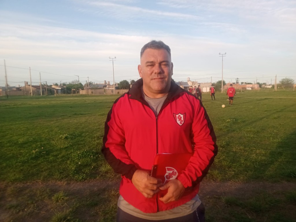 Adrián Fuster: 