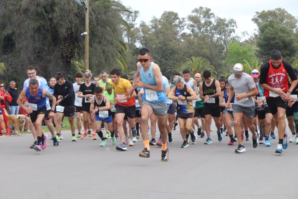 El Natatorio Municipal celebr&oacute; su 11&ordm; aniversario con un Acuatl&oacute;n que reuni&oacute; a m&aacute;s de 100 participantes 
