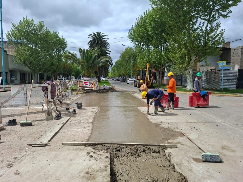 Obas P&uacute;blicas: repararon el asfalto en la intersecci&oacute;n avenida San Mart&iacute;n con Rodr&iacute;guez Pe&ntilde;a y Saavedra, tras la obra de MIAVASA