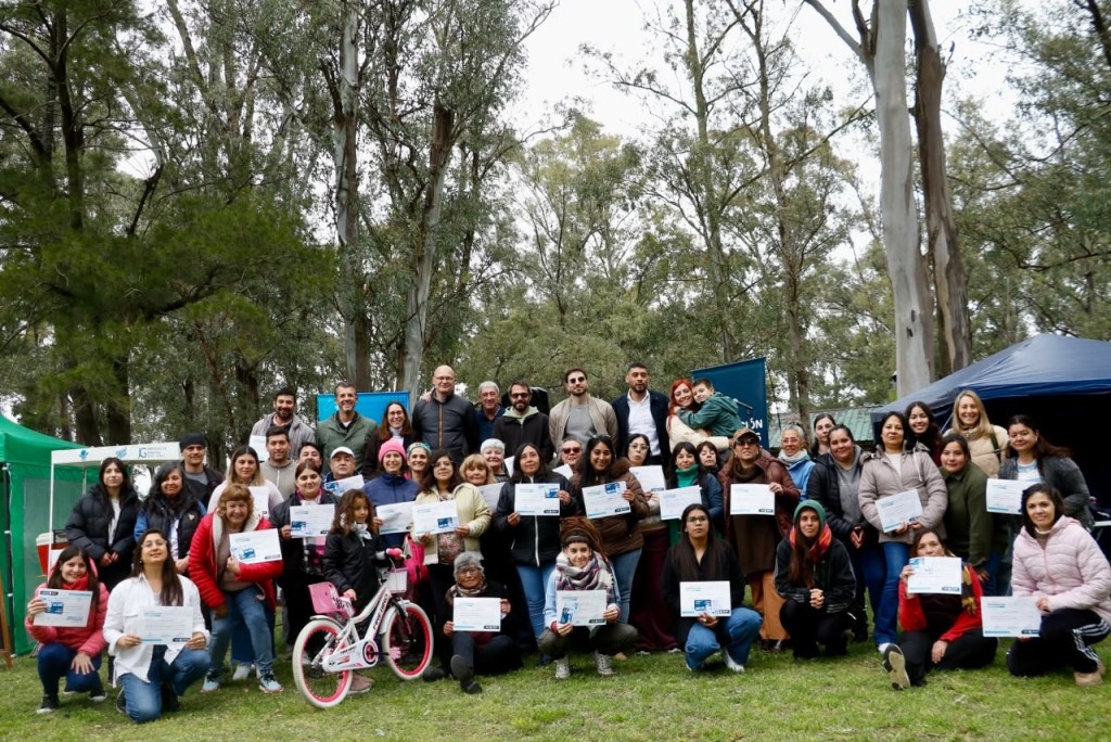 Bol&iacute;var inaugur&oacute; su Paseo Emprendedor con m&aacute;s de 40 puestos y un marco importante de camarader&iacute;a