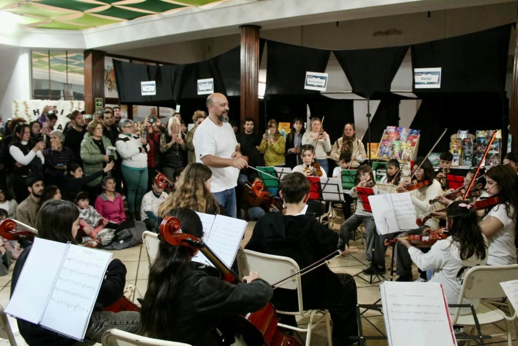 Direcci&oacute;n de Cultura: m&aacute;s de mil personas disfrutaron de la primera Feria del Libro Infantojuvenil de Bol&iacute;var