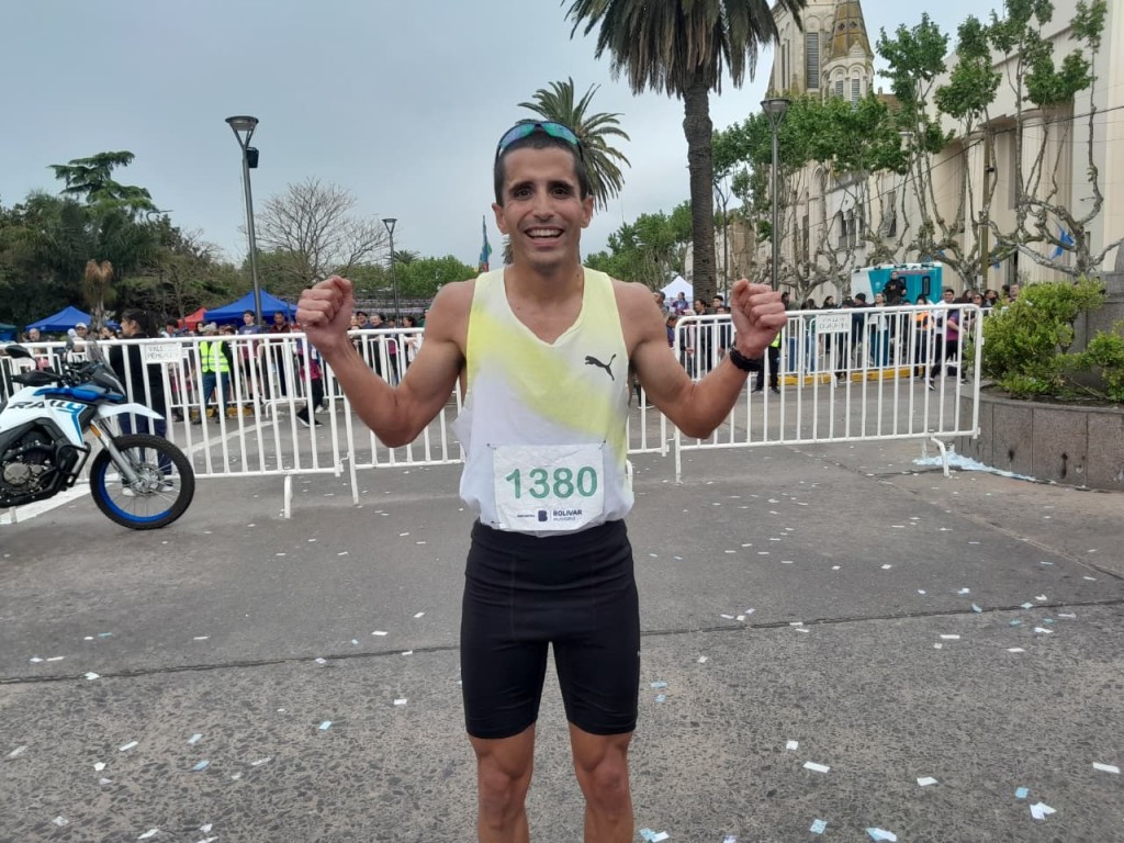 Manuel C&oacute;rsico: "Es muy lindo correr en Bol&iacute;var, te acompa&ntilde;a la gente y el circuito est&aacute; cada vez mejor, es r&aacute;pido y verdaderamente lo disfrutas"