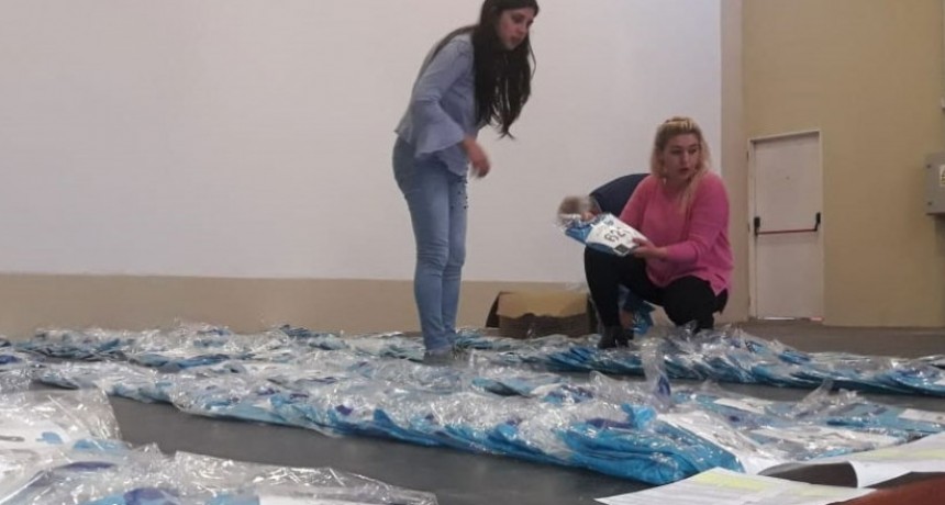 Comenzaron a entregarse los kits de la 20&ordm; edici&oacute;n del marat&oacute;n Dino Hugo Tinelli