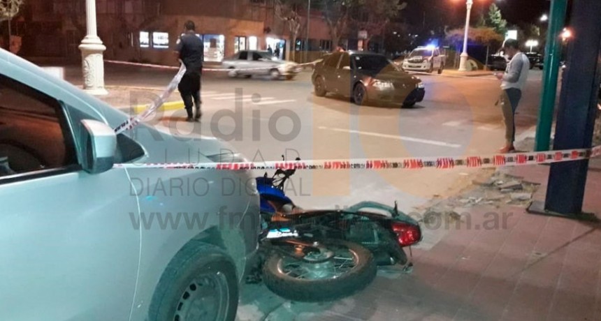 Dos j&oacute;venes hospitalizados a ra&iacute;z de un accidente en avenida San Mart&iacute;n y calle Dorrego